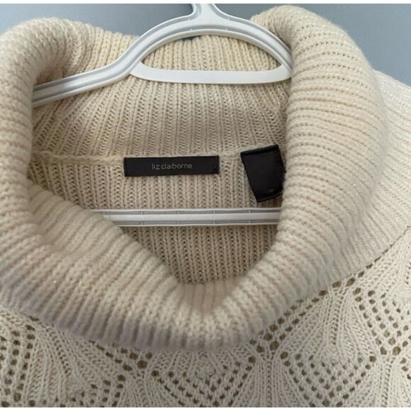 Liz Claiborne White Knit Turtleneck Sweater M Classic Winter Soft Warm - Picture 3 of 6